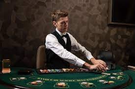 Live dealer at WTA Tour table on divalotre slot